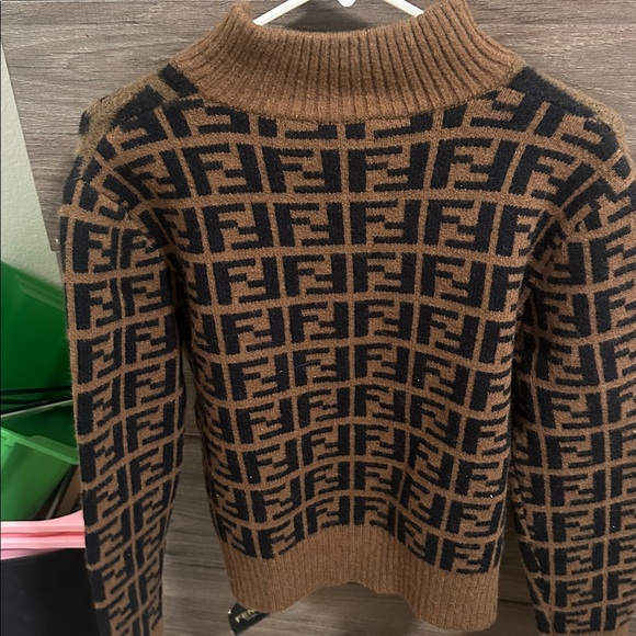 Zip-Up Sweater in Brown and Black size M - Picture 4 of 5